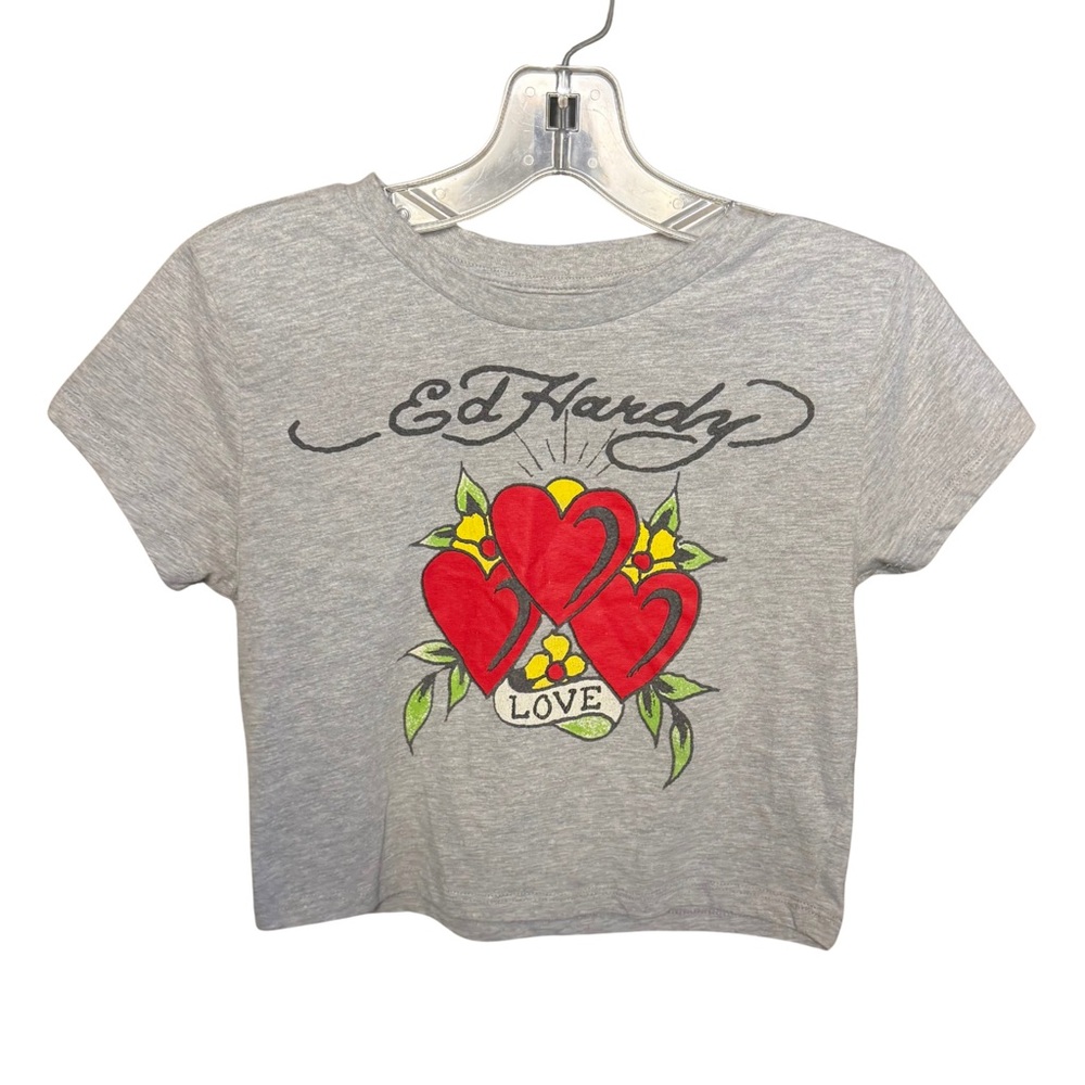 Ed Hardy Gray Cropped T-Shirt with Red Heart Love Design Size Medium‎ Graphic